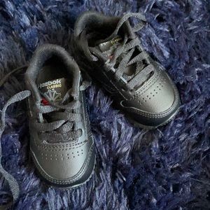 Infant all black Reebok